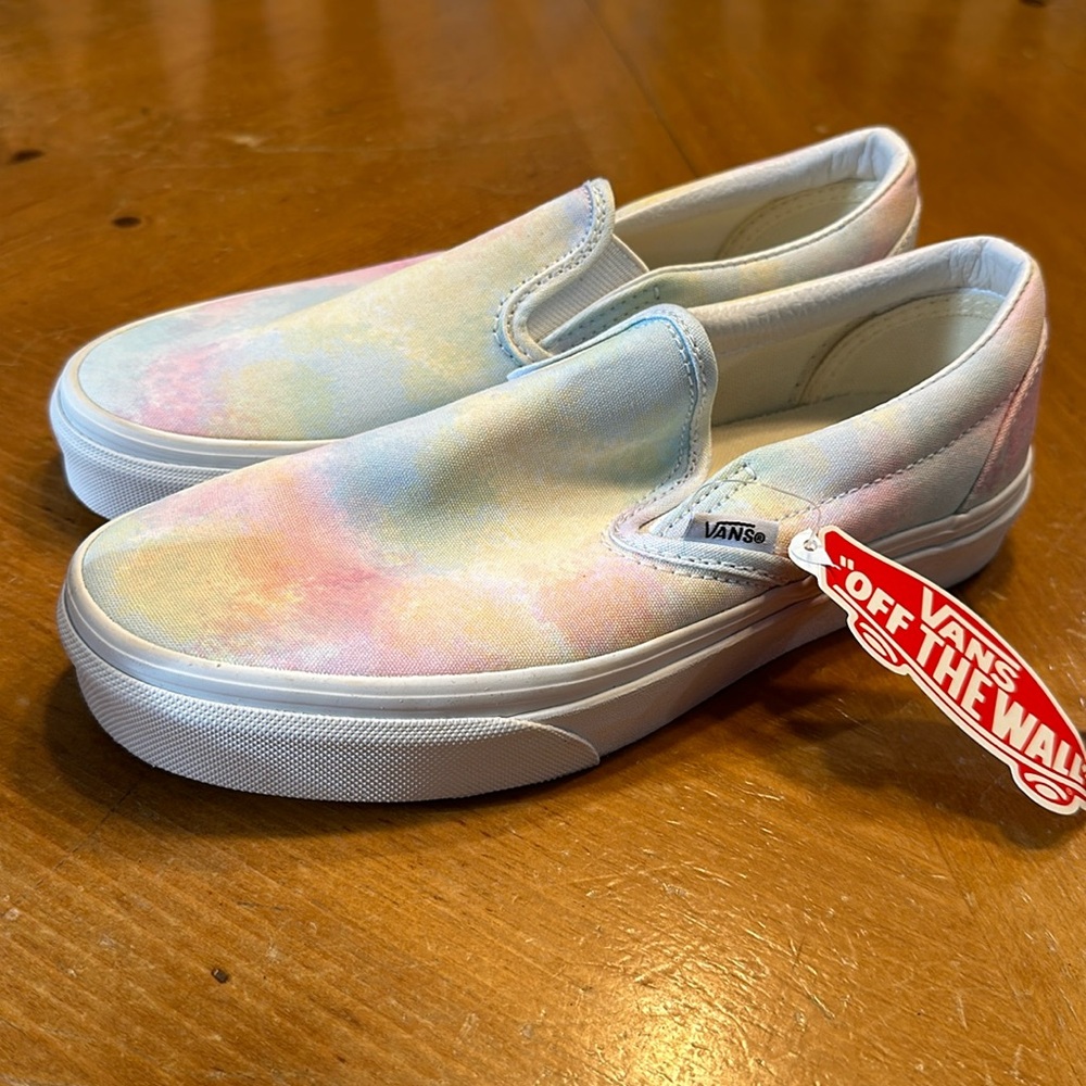 Women’s VANS Sneakers Classic Slip-On Tie-Dye Pastel Size 6.5 NEW